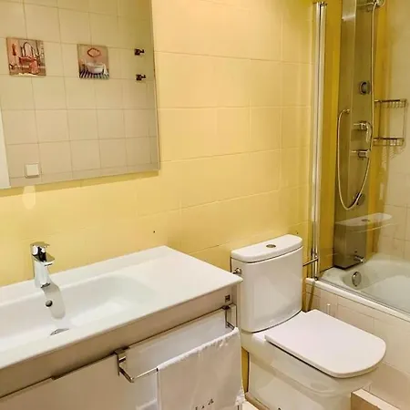 Apartmán Precioso Moderno, Terraza, 2 Parking, 2 Hab 2 Banos, 6-8 Pers - Libre Febrero *