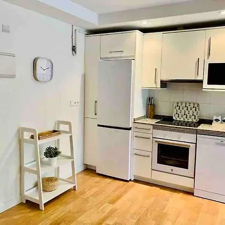 Precioso Moderno, Terraza, 2 Parking, 2 Hab 2 Banos, 6-8 Pers - Libre Febrero *